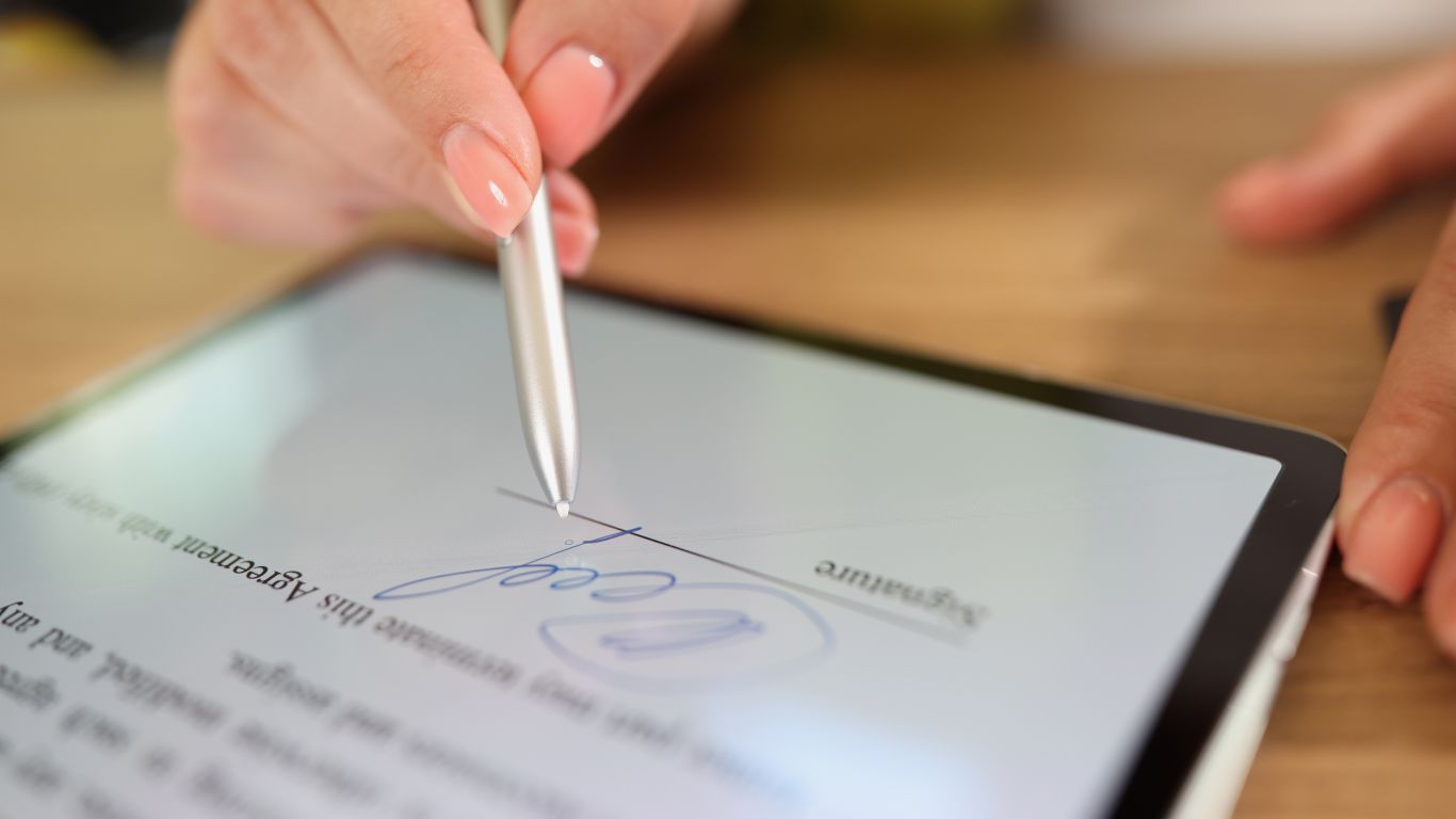 Integrációs útmutató fejlesztőknek és cégvezetőknek: az elektronikus aláírás beépítésének előnyei